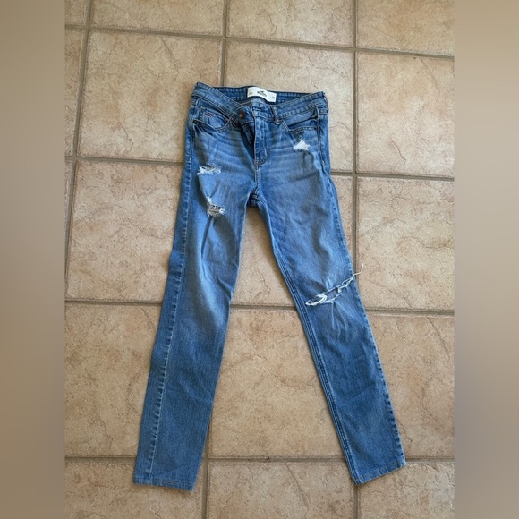 Hollister Denim - Hollister Women's Junior Skinny Distressed Ripped Jeans Size 3 W26